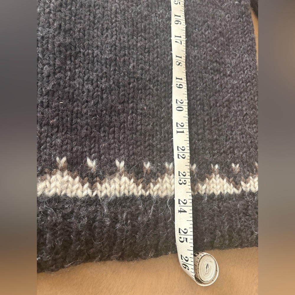 Hand Knit Icelandic Wool Fair Isle Sweater | Nordic Chunky Knit | Small–Medium - Picture 5 of 6